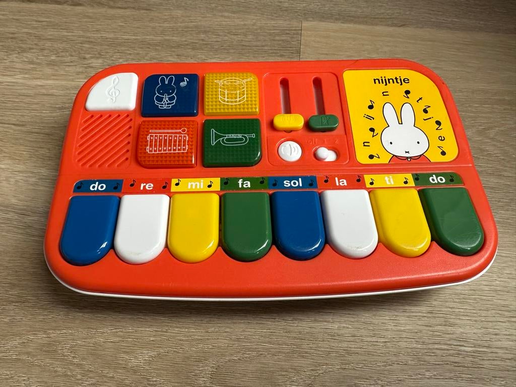 Nijntje Piano met verschillende geluidsopties, Kinderen en Baby's, Speelgoed | Babyspeelgoed, Gebruikt, Overige typen, Met geluid