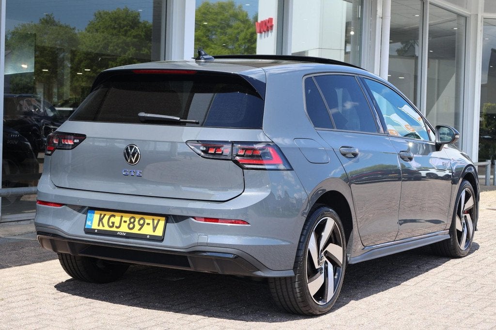Volkswagen Golf 1.5 eHybrid 272pk GTE | SoH 100% | Panoramad, 12 maanden, 4 cilinders, 26 kWh, Automatische klimaatregeling