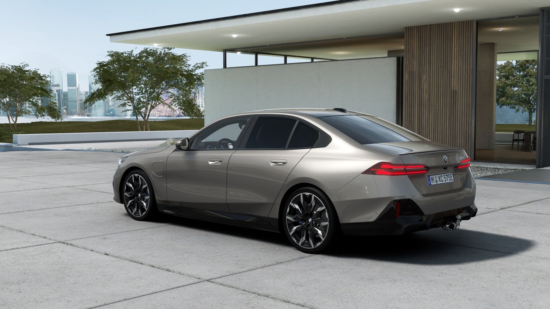 BMW 5 Serie 530e M Sport Automaat / Panoramadak / Trekhaak /, Automaat, Zwart, Leder, Bedrijf
