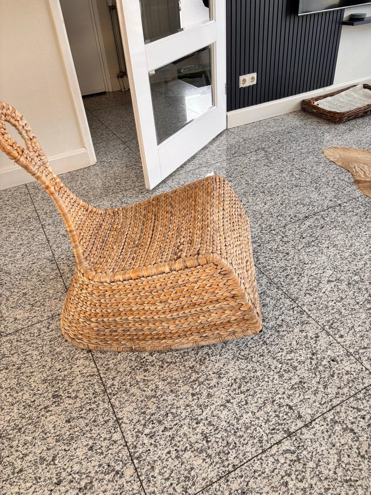 2 rieten wipstoelen, Huis en Inrichting, Gebruikt, Twee, Overige kleuren, Riet of Rotan