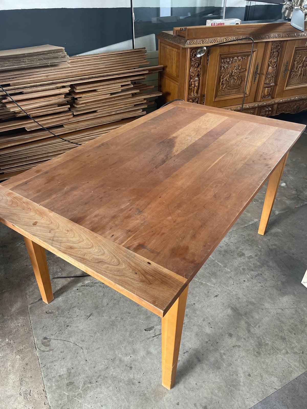 Robuuste houten eettafel - Ideaal voor gezellige diners, Antiek en Kunst, Antiek | Meubels | Tafels, Ophalen