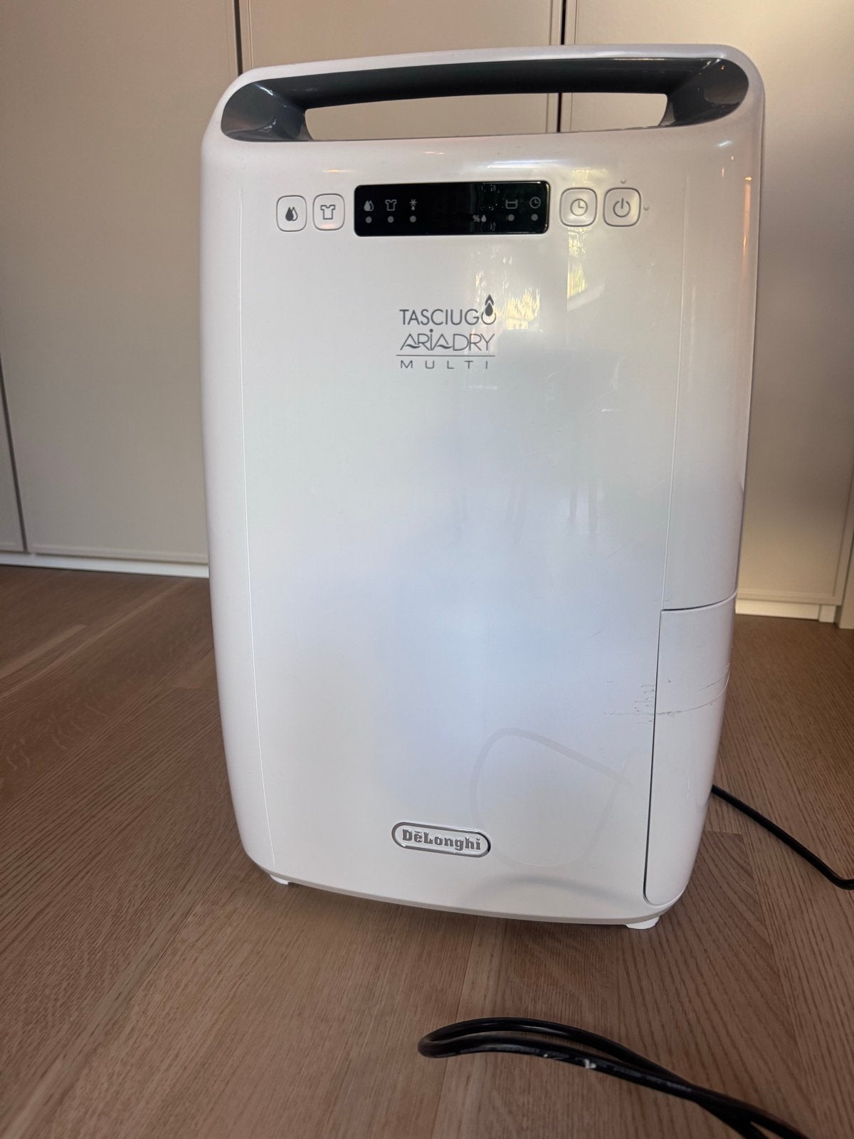 De Longhi Lucht Ontvochtiger, Ophalen, Zo goed als nieuw, Luchtontvochter