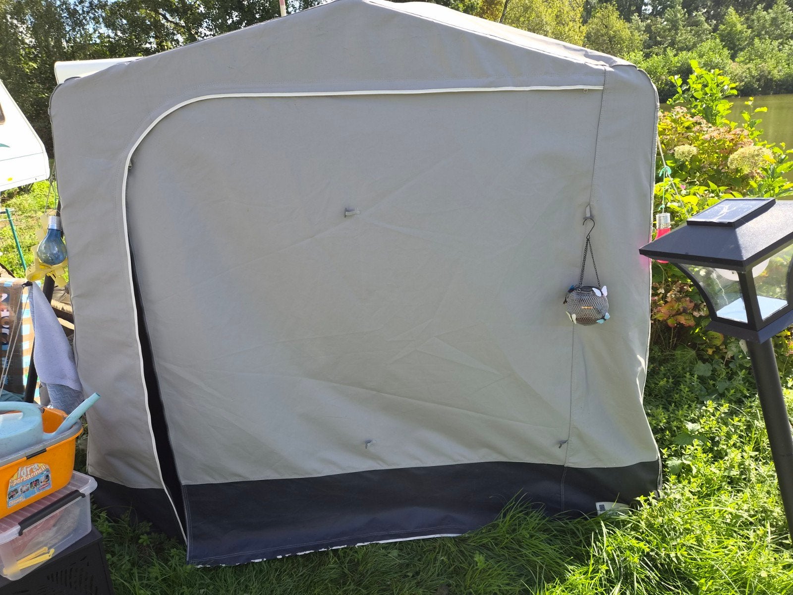 Handige tent schuur voor extra opslag, Ophalen