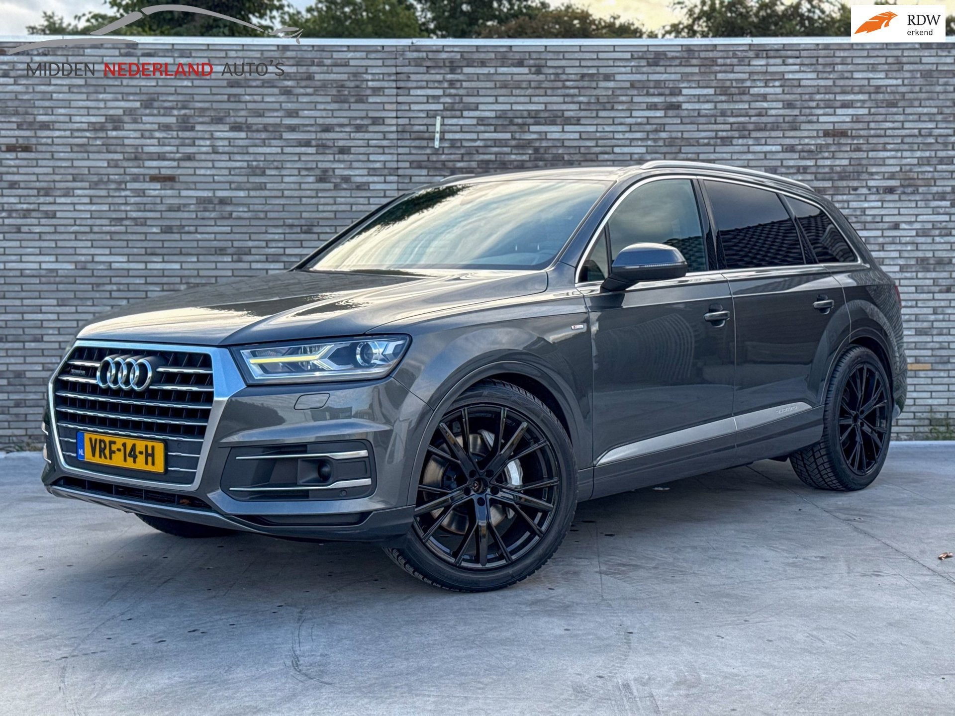 Audi Q7 3.0 TDI * GRIJS KENTEKEN * TREKHAAK *, Auto's, Gebruikt, 2117 kg, Leder, Bedrijf