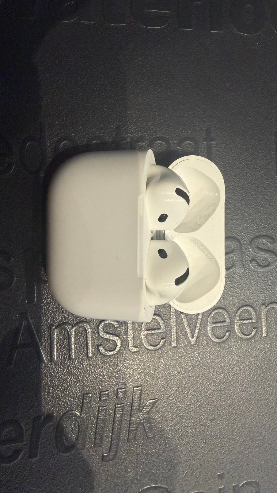 Airpods 4, Ophalen, Zo goed als nieuw