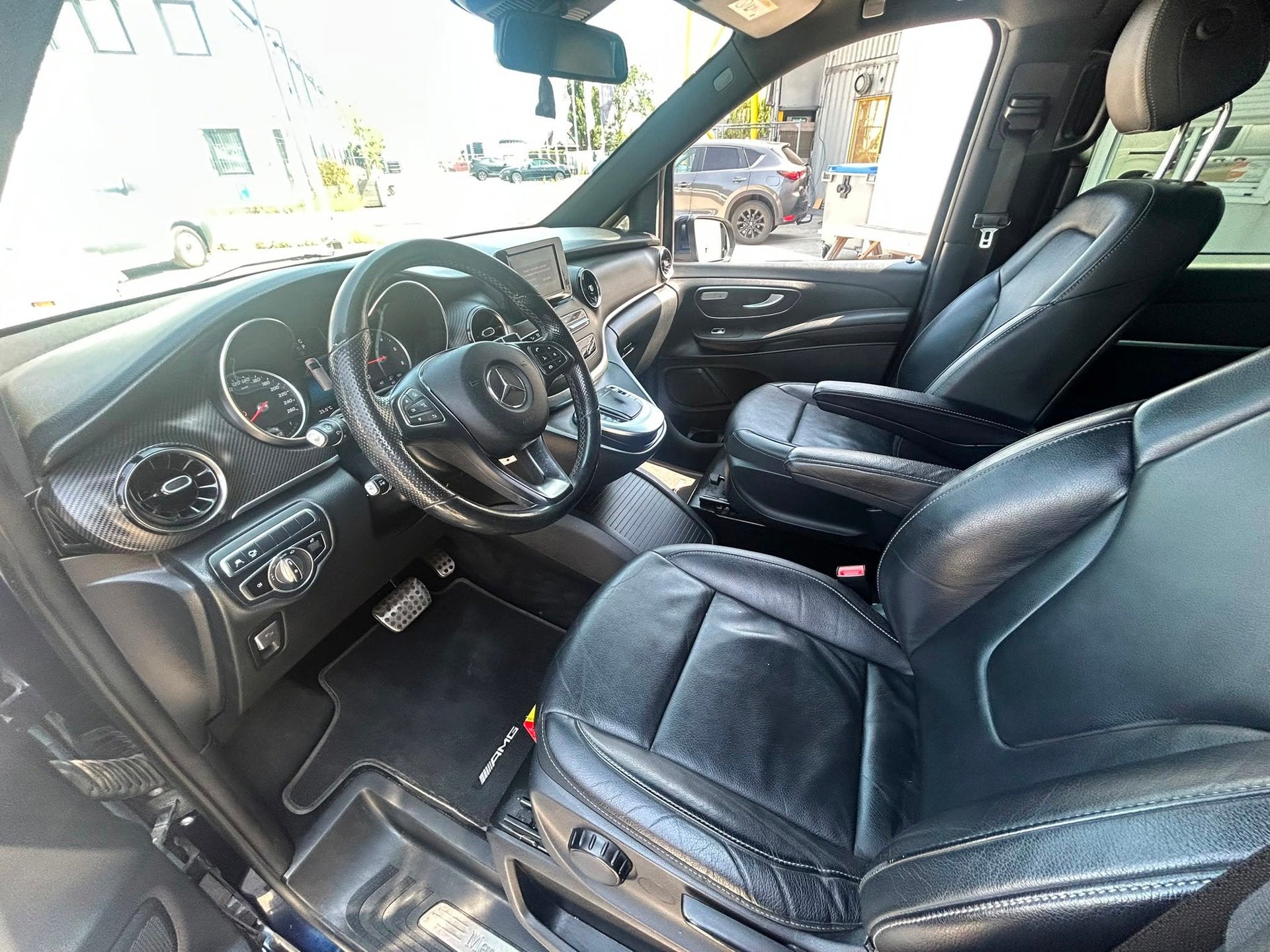 Mercedes-Benz V-klasse 300d Lang DC amg 239 pk, Achterwielaandrijving, Gebruikt, 4 cilinders, Bedrijf