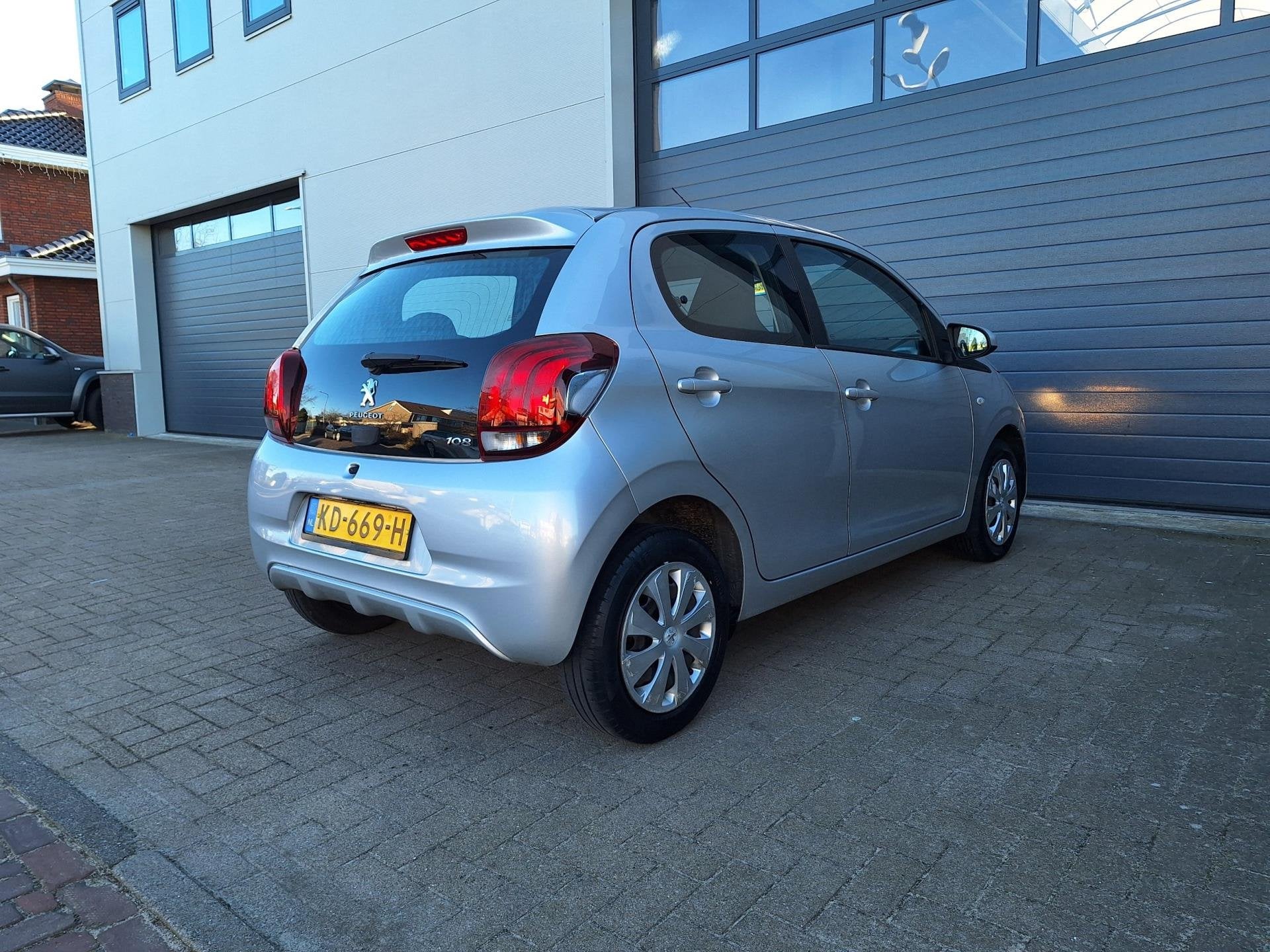 Peugeot 108 | 1.0 e-VTi Active | Telefoonverbinding | Airco, Auto's, Voorwielaandrijving, LED verlichting, Gebruikt, Euro 6