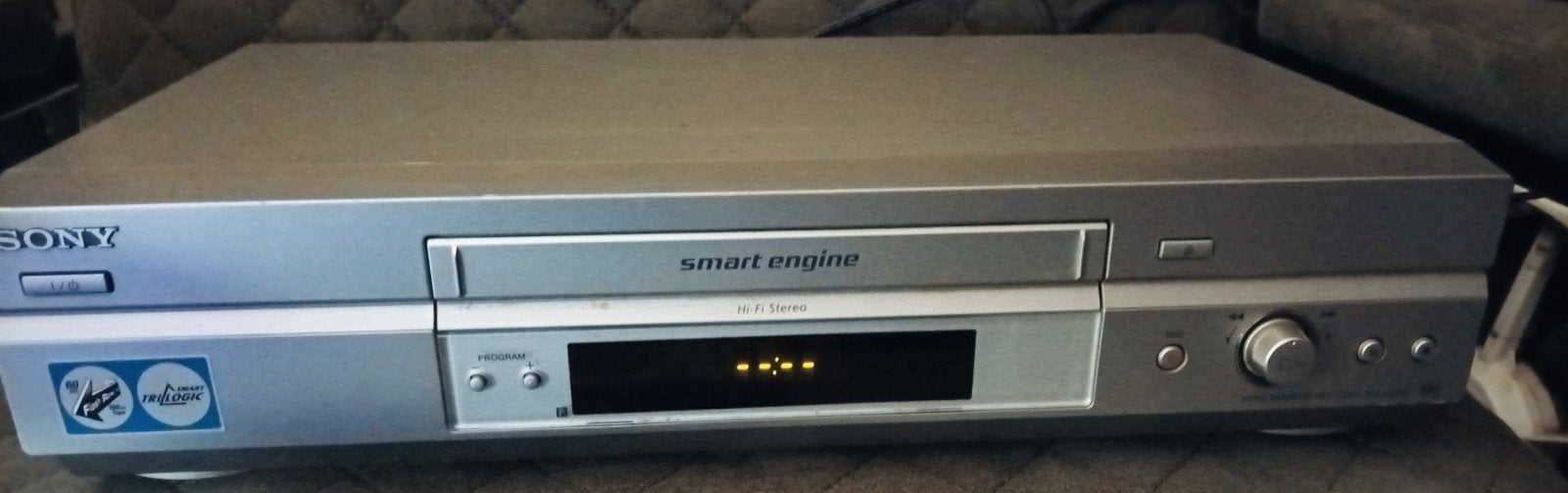 Sony VHS-speler met afstandsbediening en videobanden, Ophalen of Verzenden, Zo goed als nieuw, VHS-speler of -recorder