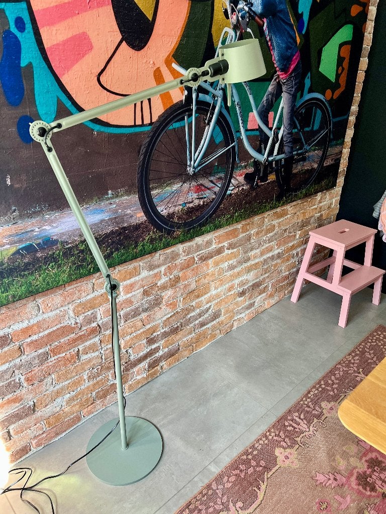 Bolt 2 arm vloerlamp van Tonone, Ophalen, Zo goed als nieuw, Metaal, 150 tot 200 cm