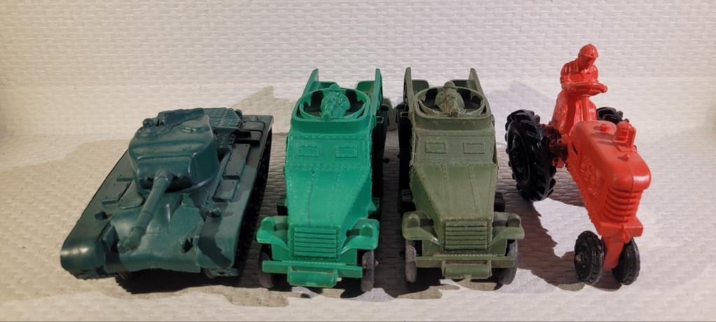 3 x Auburn en 1 x Bar Ohio rubber model. Oa Army Halftrack, Antiek en Kunst, Ophalen of Verzenden