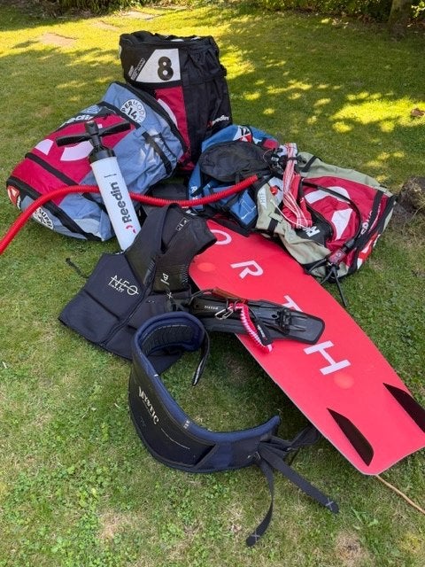 Complete kiteset Reedin, Watersport en Boten, Kitesurfen, Ophalen, Twintip, 10 m², Nieuw