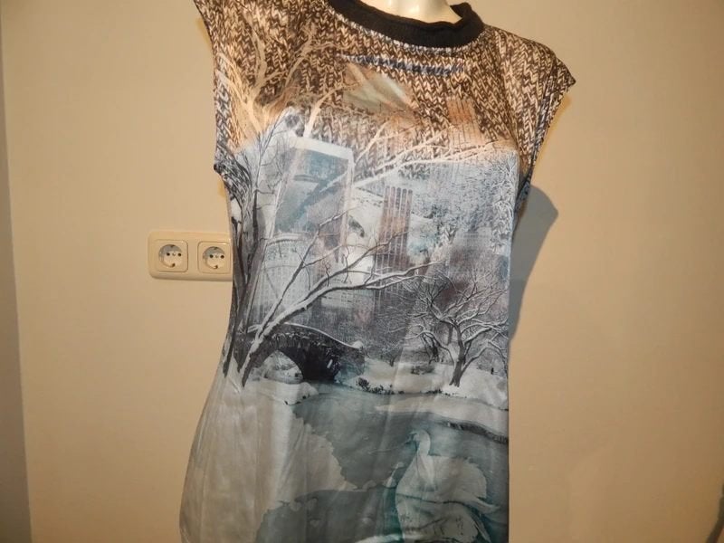 Marccain top zijde voorkant in print zwaan New York N5 42, Kleding | Dames, T-shirts, Verzenden, Maat 42/44 (L), Korte mouw, Grijs