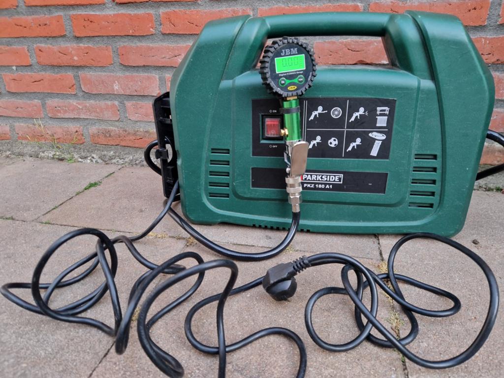 Parkside PKZ 180 A1 Compressor met digitale luchtdruk tester, Gebruikt, 6 tot 10 bar, Ophalen of Verzenden, Minder dan 200 liter/min