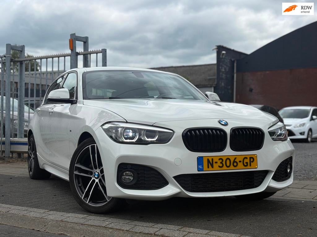 BMW 1-serie 116i Edition M Sport Shadow | Xenon | 18” LMV, Auto's, BMW, Bedrijf, Te koop, 1-Serie, ABS, Airbags, Airconditioning