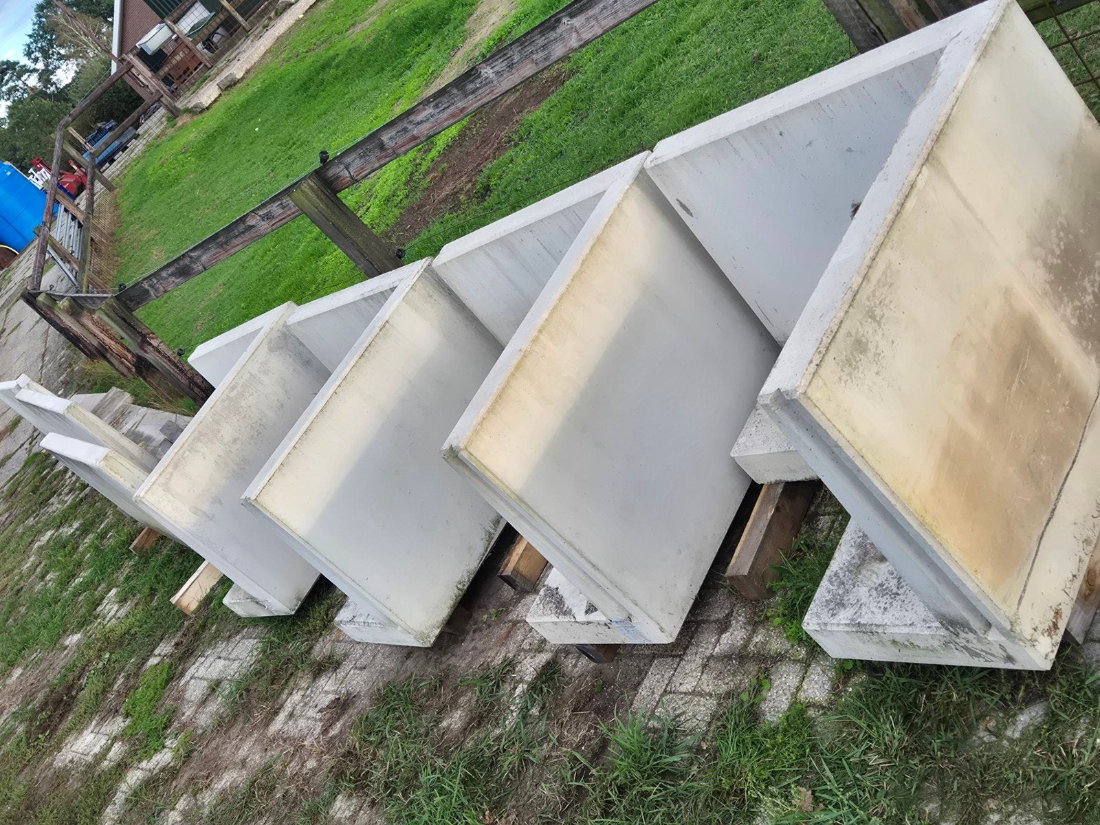 Betonnen hoek-elementen voor diverse toepassingen