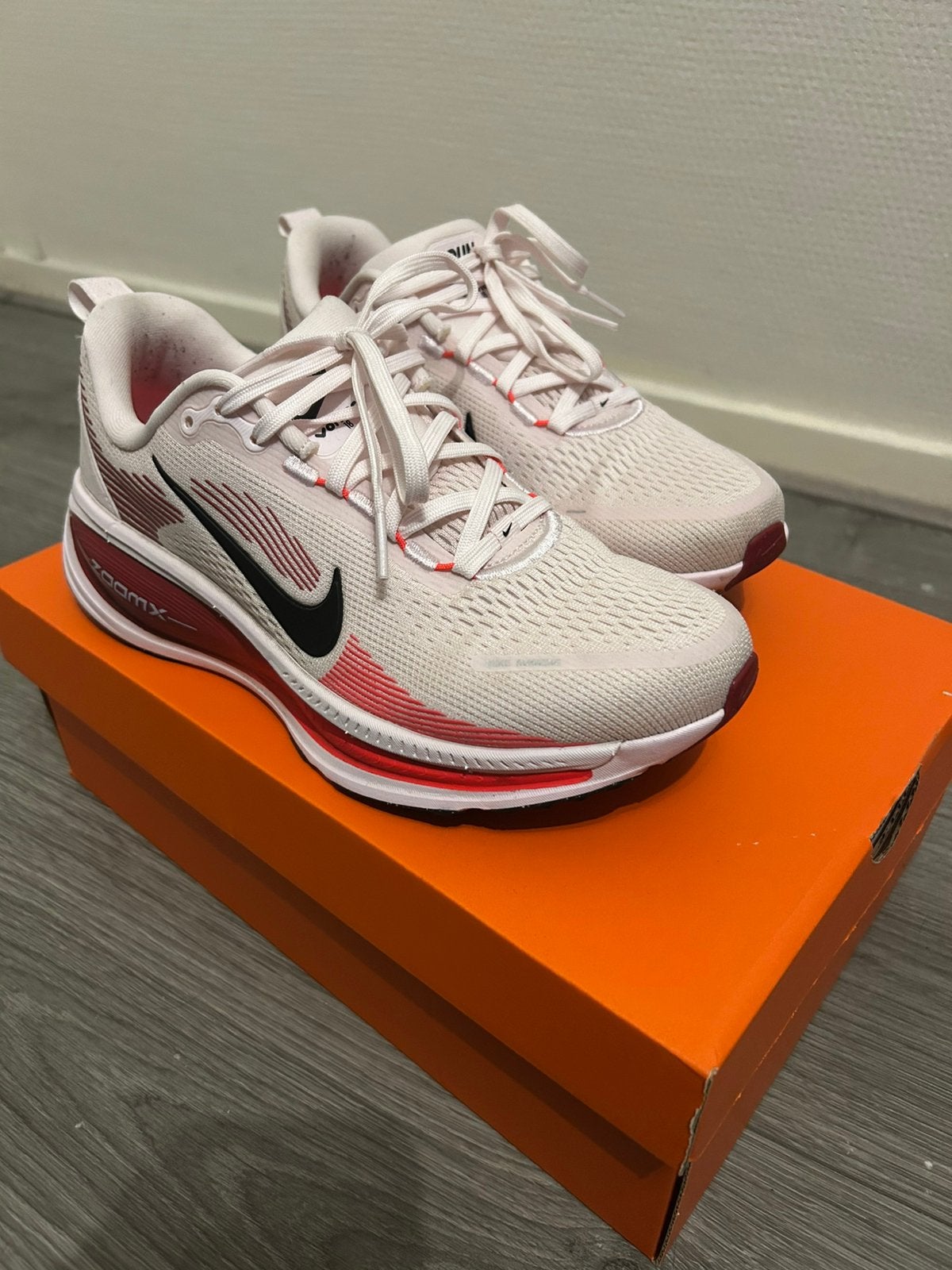 Nike vomero 18 hardloopschoenen maat 40, Ophalen of Verzenden, Zo goed als nieuw, Hardloopschoenen, Nike