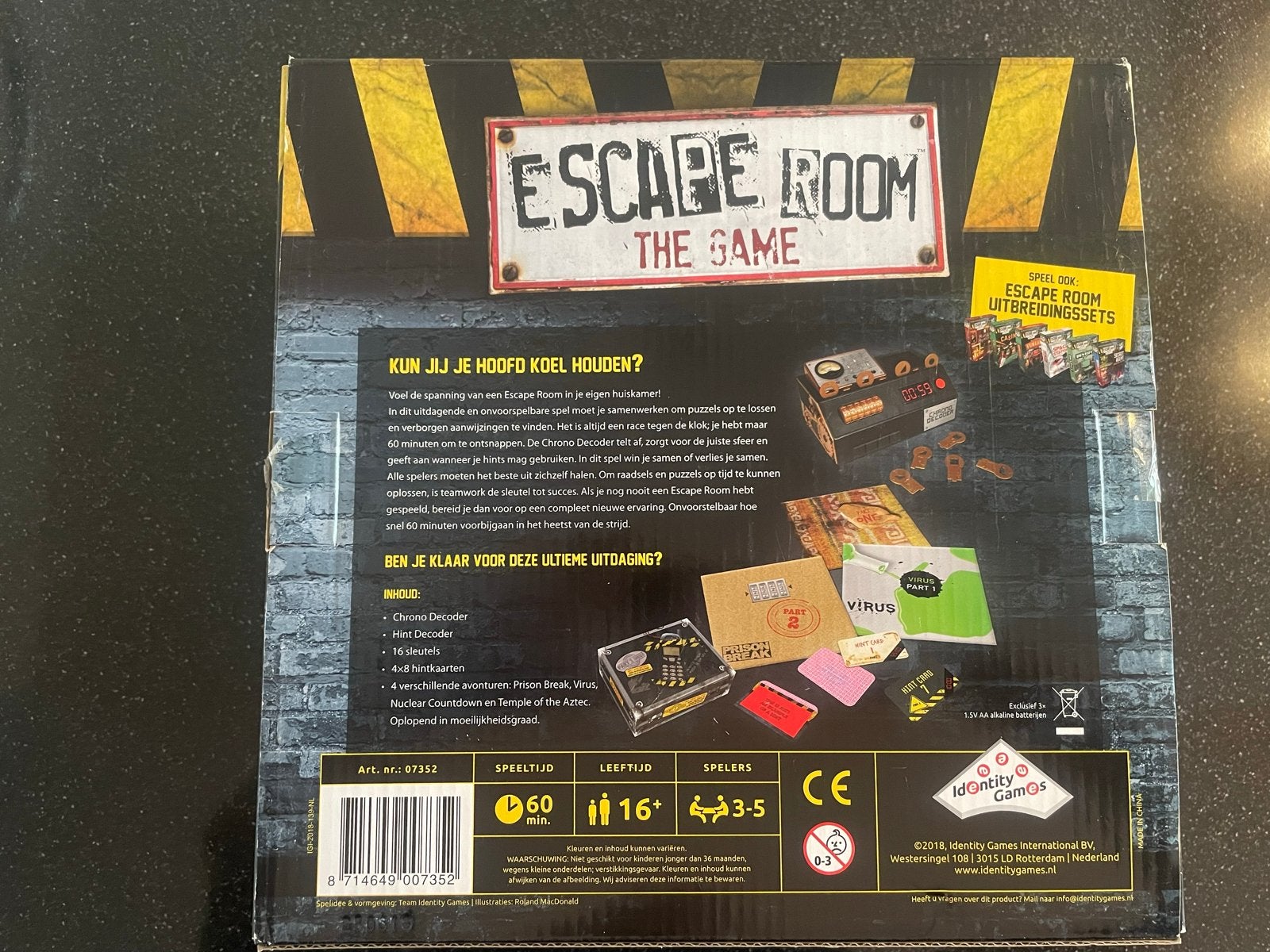 Escape Room The Game - Spannend bordspel voor thuis, Drie of vier spelers, Ophalen of Verzenden, Zo goed als nieuw