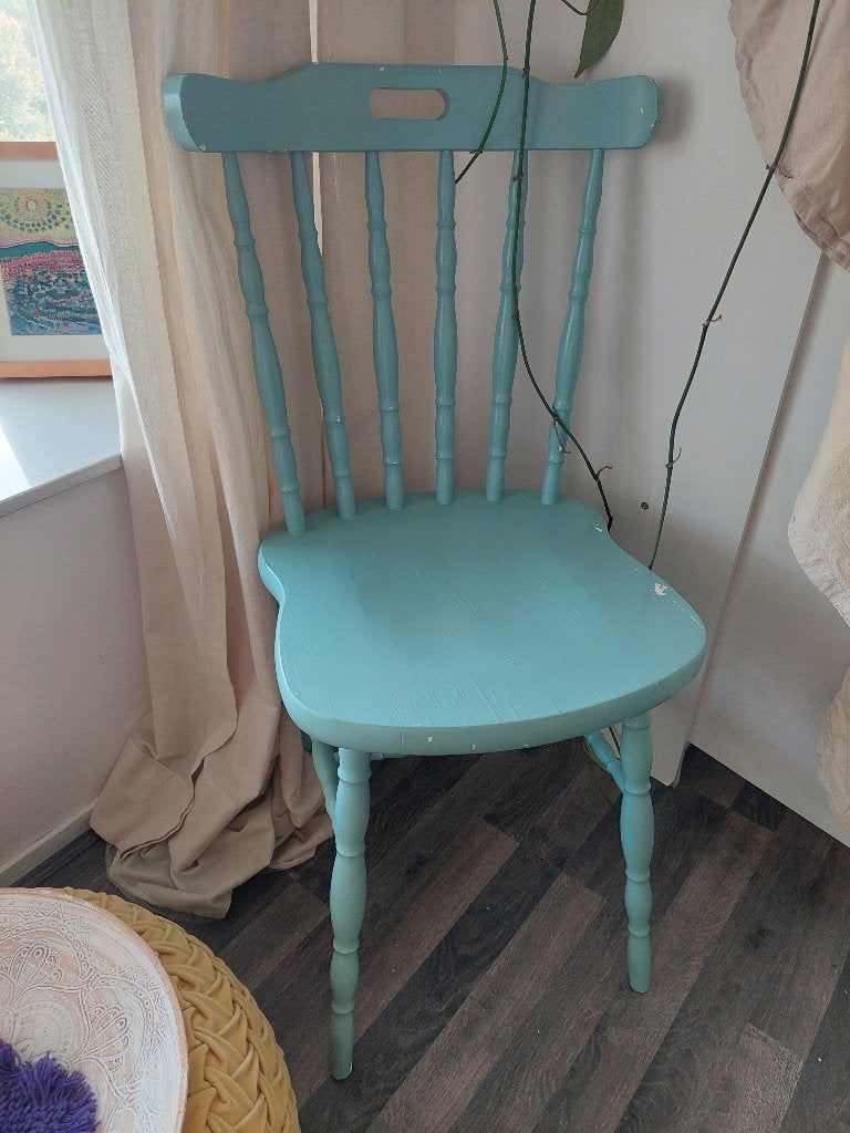 Vintage houten stoel - Lichtblauw, Gebruikt, Blauw, Vintage, Brocante, Ophalen of Verzenden