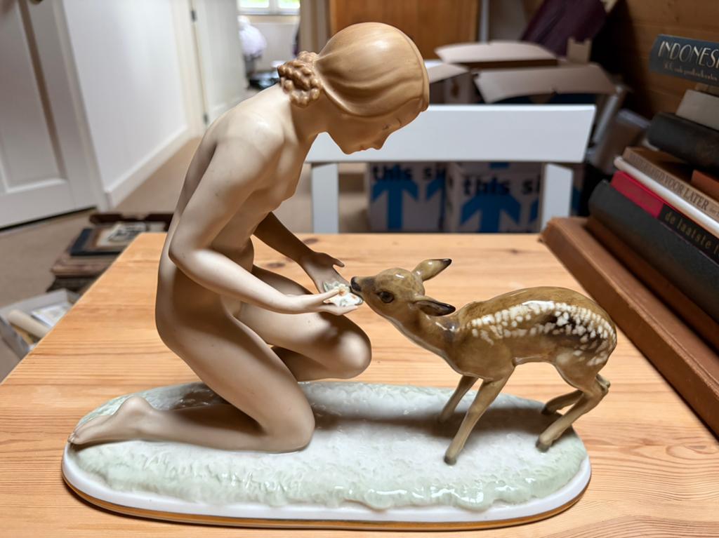 Good friends - Carl Werner, Geglazuurd, Art deco, Ophalen of Verzenden, 20 - 50 cm