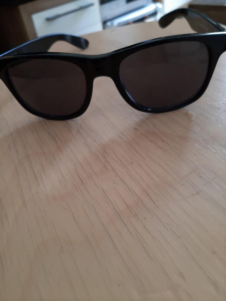 Zwarte zonnebril voor 5euros, Ophalen of Verzenden