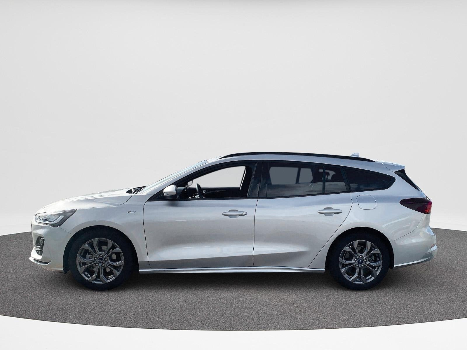Ford Focus Wagon 1.0 EcoBoost Hybrid ST Line X | Winterpack, Auto's, Ford, Stof, Gebruikt, Euro 6, 155 pk