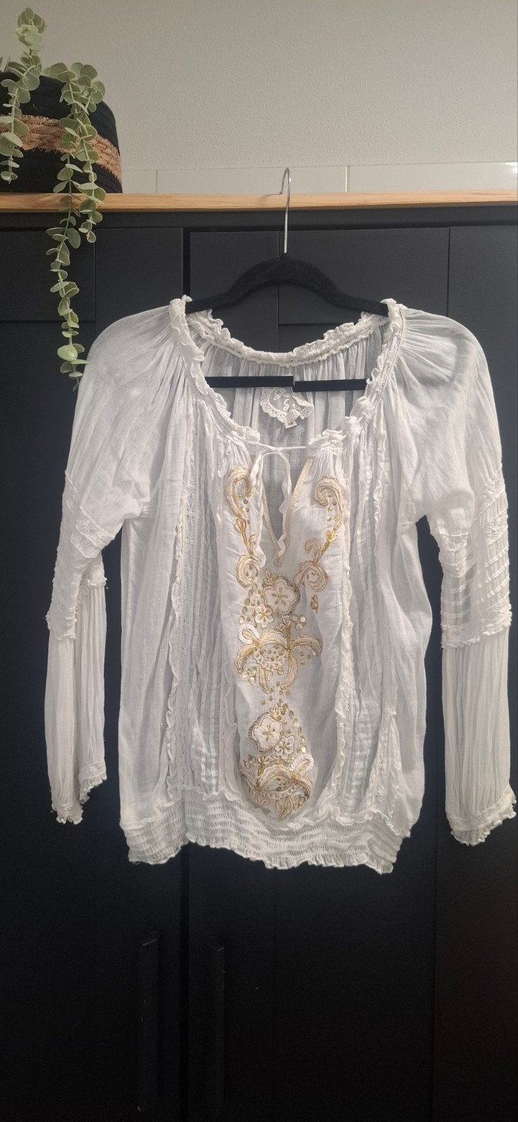 GADO GADO Witte blouse met gouden borduursels en pailletten, Maat 38/40 (M), Wit, Gado Gado, Ophalen of Verzenden