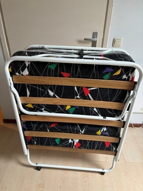 Opvouwbaar logeerbed, Ophalen, Wit, 190 cm of minder, Zo goed als nieuw