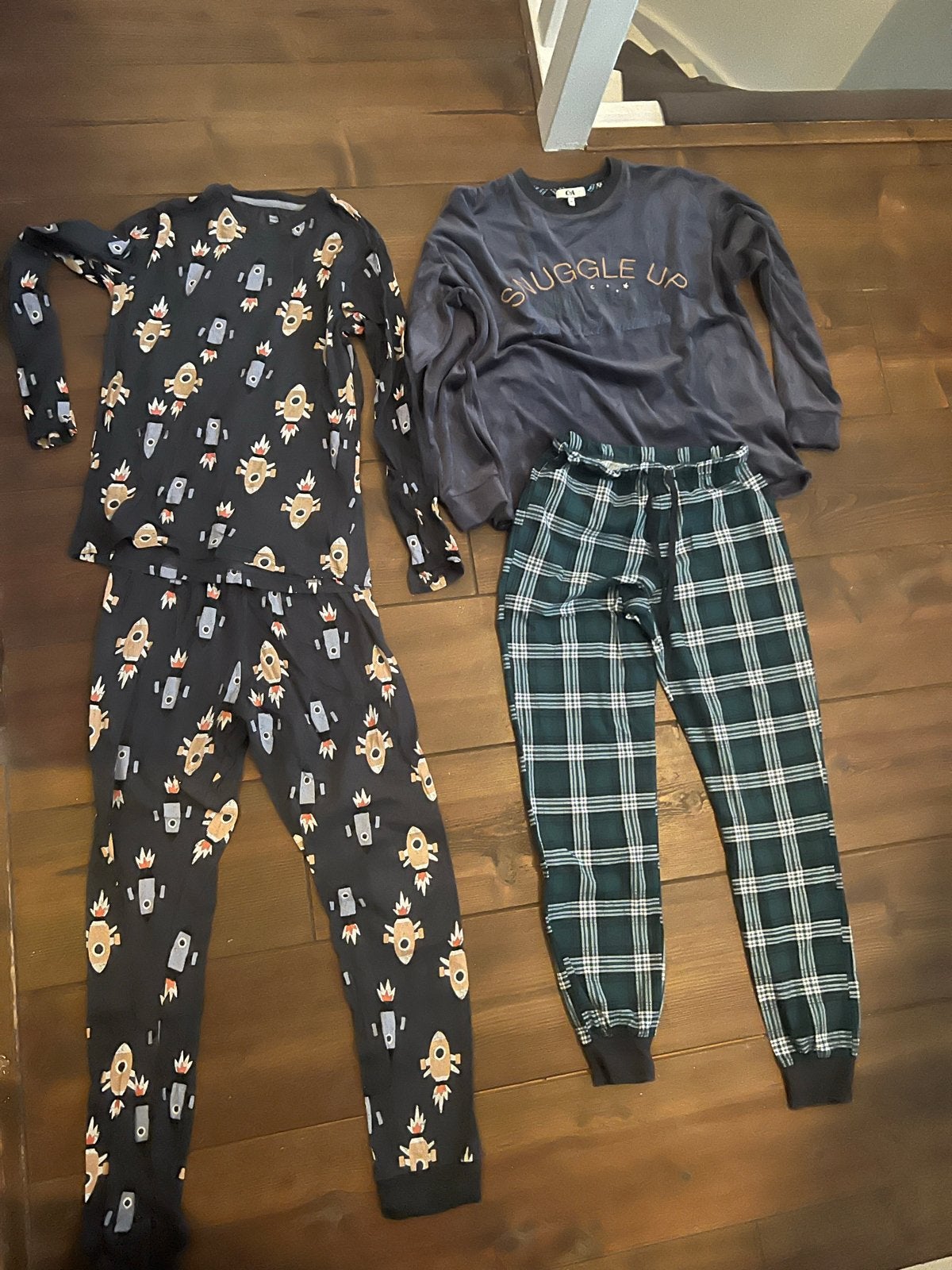 2 Pyjama's lange mouw jongen maat 158/164 (XS), Ophalen of Verzenden, Gebruikt, Jongen, Nacht- of Onderkleding