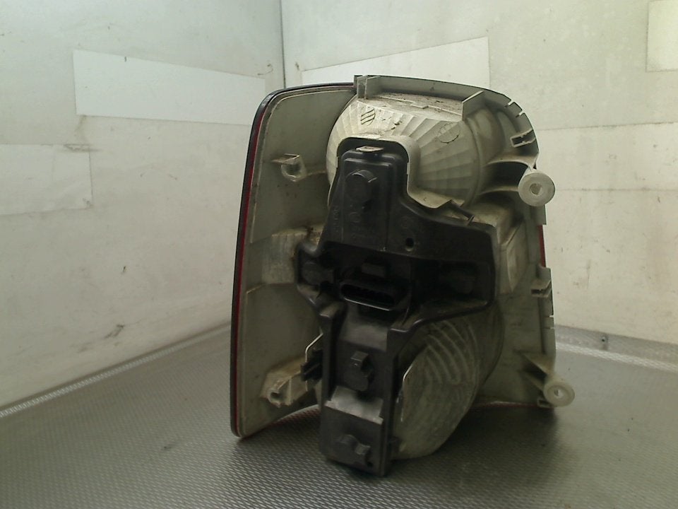 Achterlicht Rechts Volkswagen Touran (1T1/T2) 1T0945258D, Gebruikt, Volkswagen, Volkswagen AG, Kundenbetreuung@volkswagen.de
