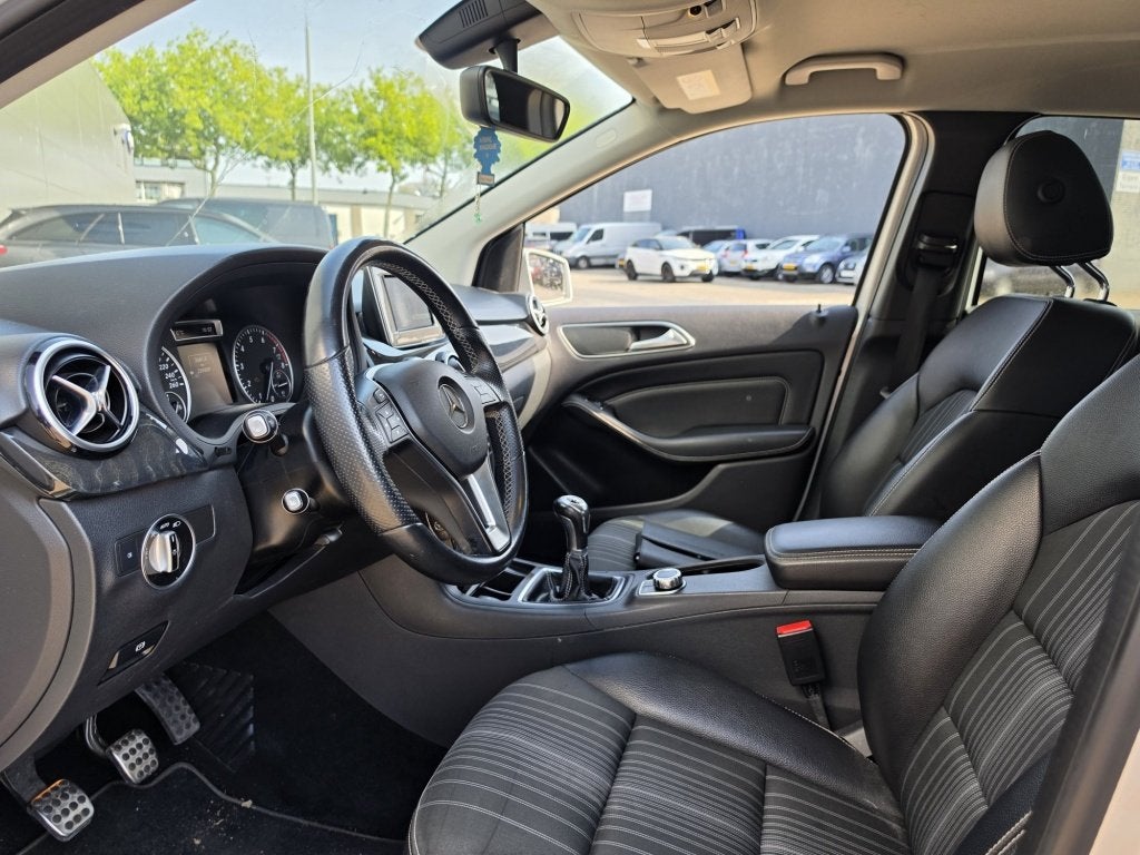 Mercedes-Benz B-Klasse 200 Business MOTORPROBLEEM!, Auto's, Gebruikt, 4 cilinders, 157 pk, Start-stop-systeem
