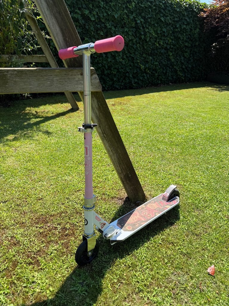 Kinderstep Oxelo Mid 1 Roze/Wit - inklapbaar en verstelbaar, Ophalen, Gebruikt, Gewone step, Oxelo