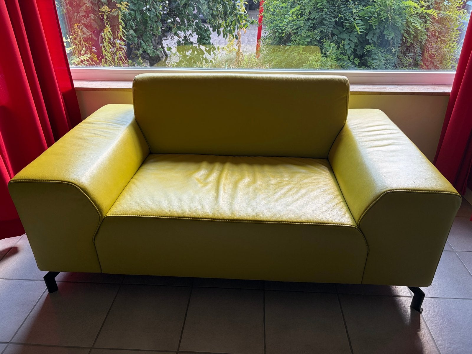 Montel - Toledo leren gele love seat - Romero, Ophalen, 150 tot 200 cm, Tweepersoons, Zo goed als nieuw