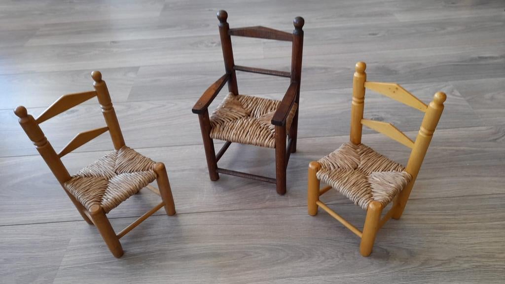 Diverse poppenstoeltjes en bankje in goede staat, Ophalen of Verzenden, Babypop