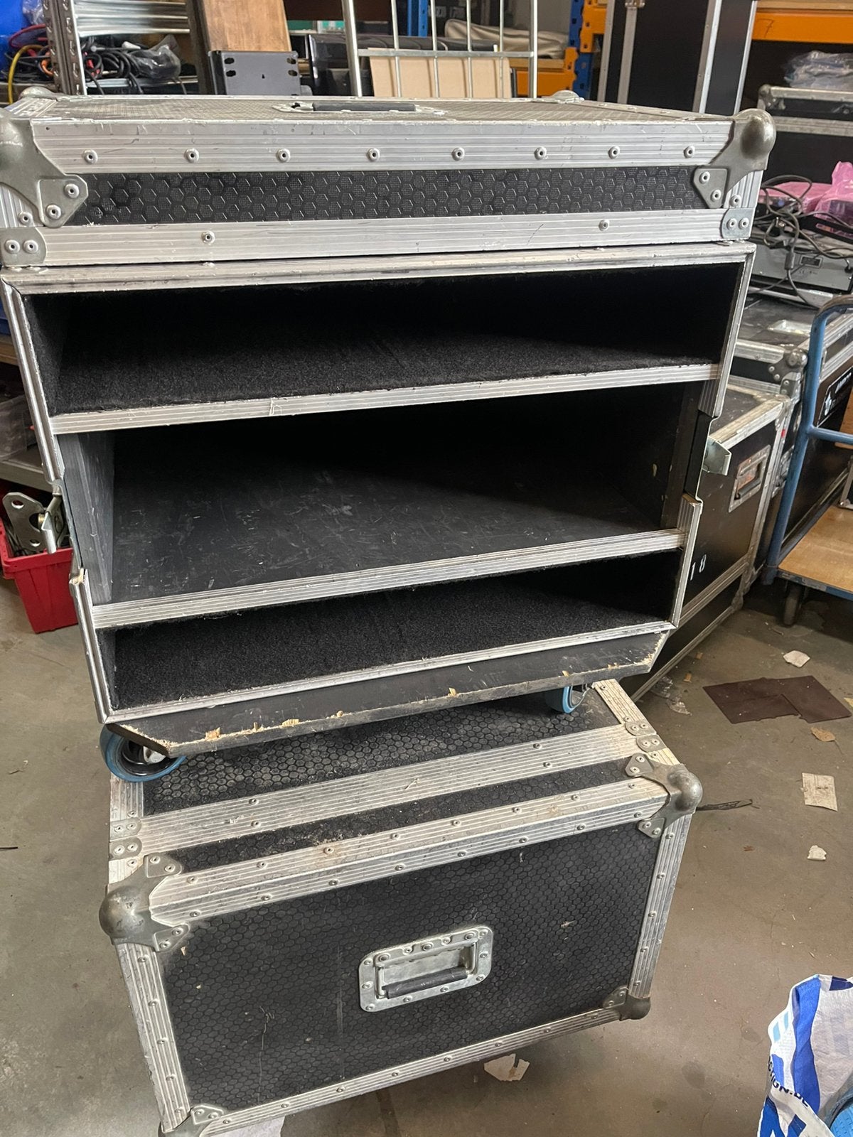 PRO FLIGHTCASES + Bleu Wheels 62x39cm 70cm Diep 3xPlank erin, Ophalen, Gebruikt, Overige instrumenten, Flightcase