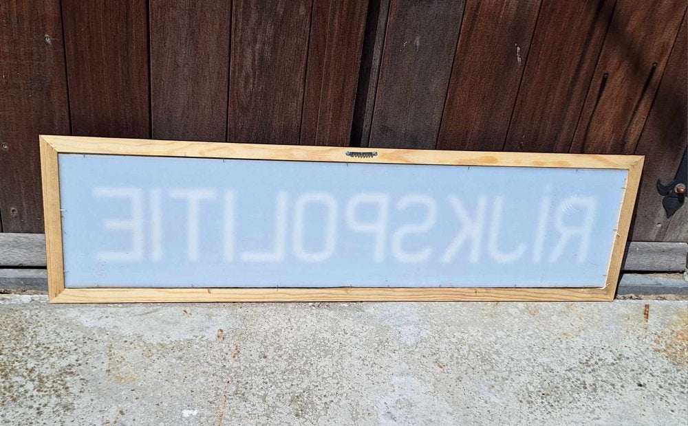 Stoere plexi plaat in houten lijst, rijkspolitie🚔, Reclamebord, Gebruikt, ., Ophalen of Verzenden