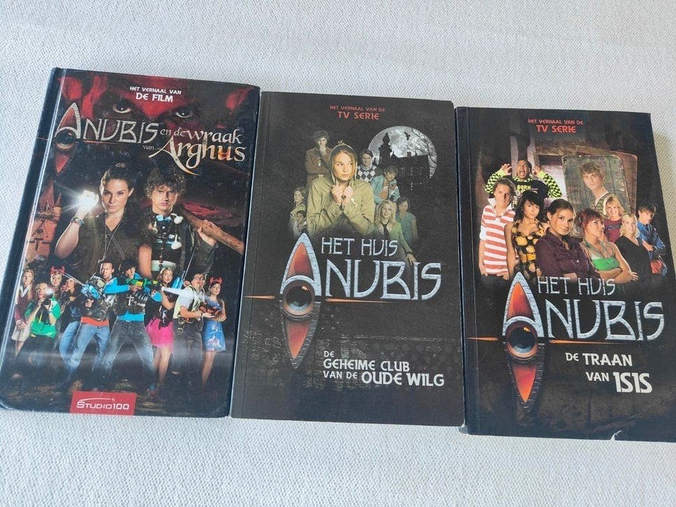 3x het Huis Anubis boeken oa De Wraak van Argus l, Ophalen of Verzenden
