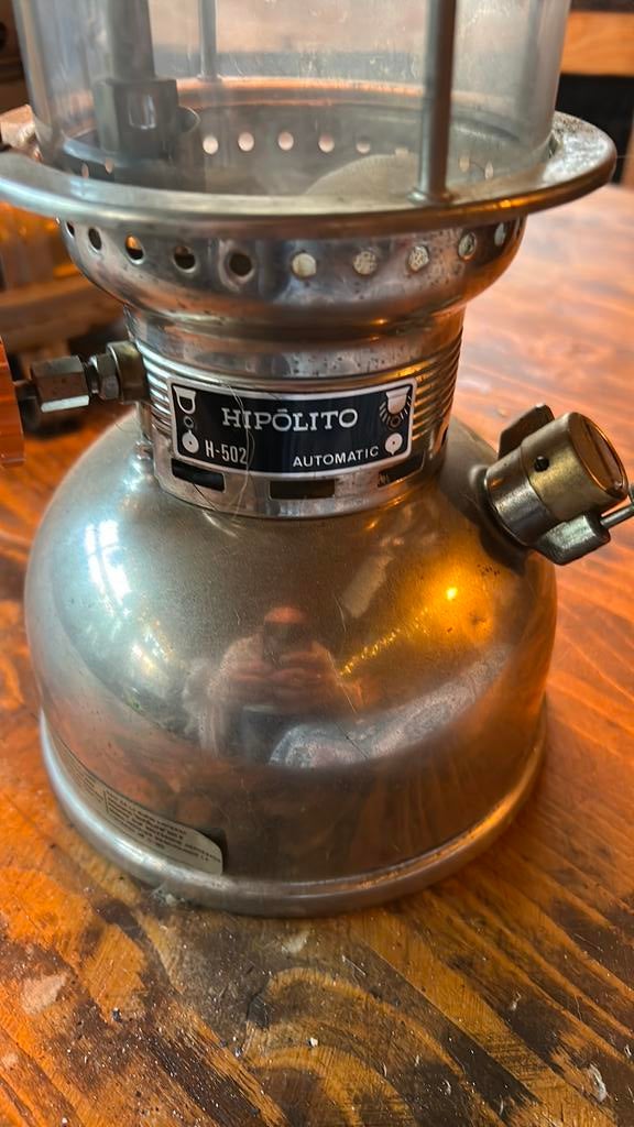 Oude petroleum druklamp, Ophalen