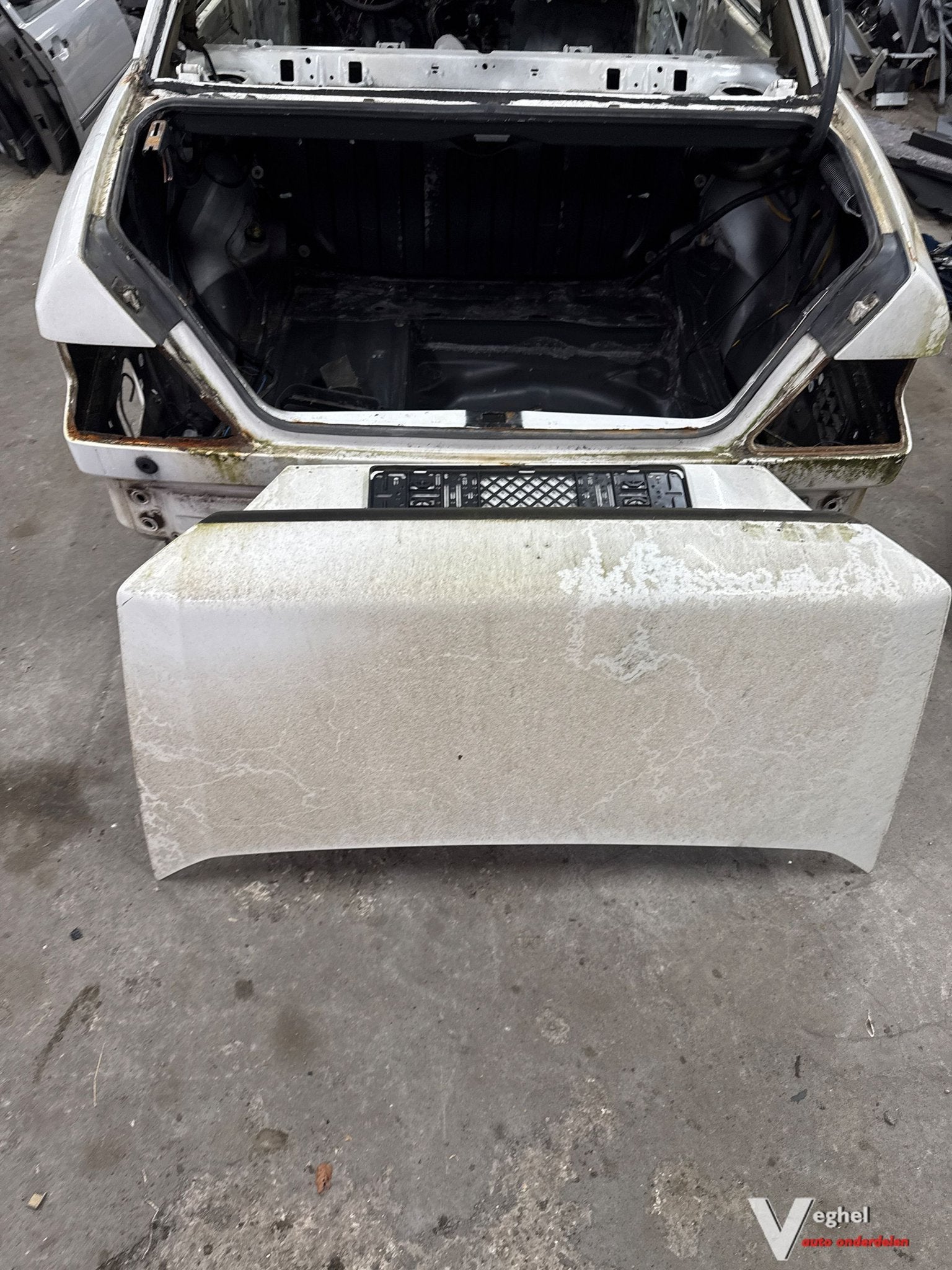 Mercedes w124 Sedan Achterklep diverse kleuren op voorraad, Ophalen, Gebruikt, -, -