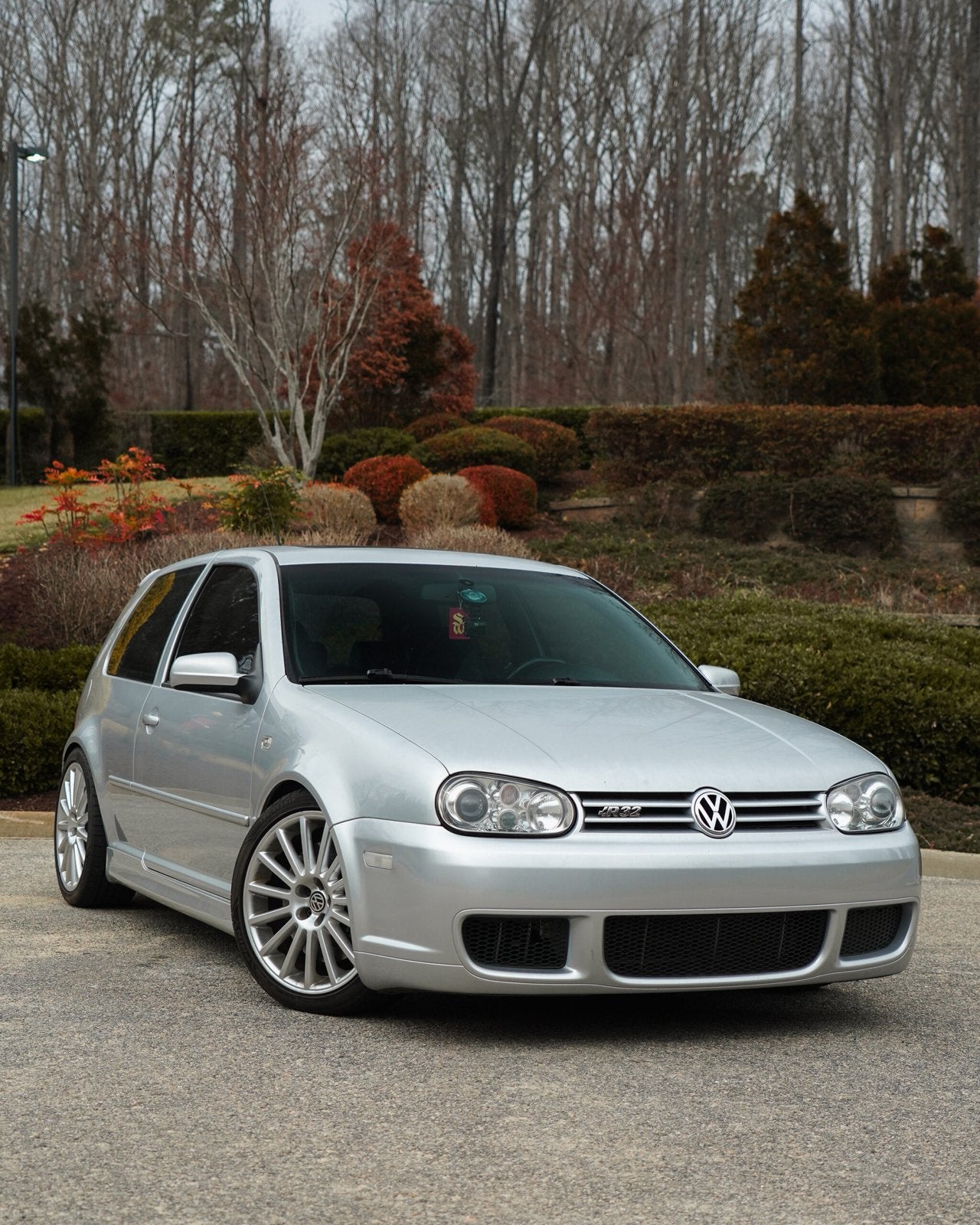 Golf 4 r32 bumpers of sideskirts gezocht LA7W grijs, Ophalen of Verzenden