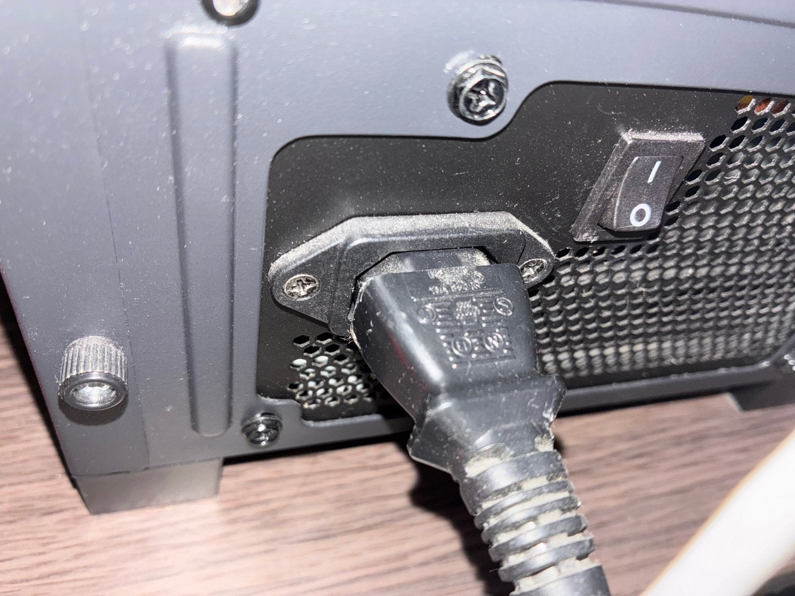 Foto 8 van Gaming PC RTX 4050 | i5-9400F | 16GB RAM | 512GB SSD