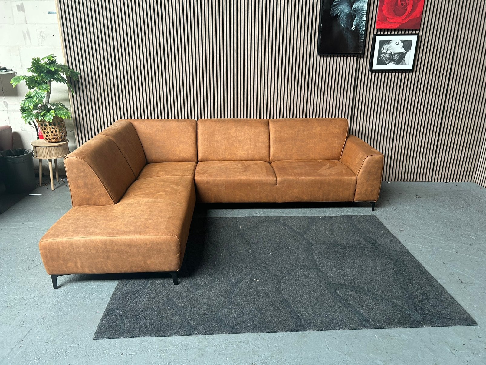 GRATIS LEVERING Hoekbank Cognac Microleder 270X210 GEREINIGD, 250 tot 300 cm, Hoekbank, Ophalen of Verzenden, Zo goed als nieuw