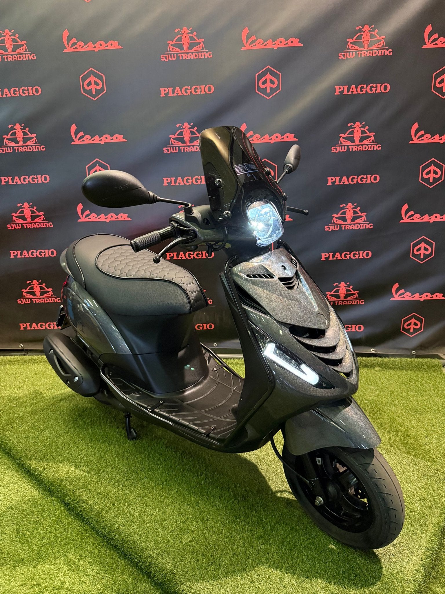 Piaggio Zip 2023 Brom! SP Psychedelic / RS Zadel / Garantie!, Fietsen en Brommers, Maximaal 45 km/u, Zip, Ophalen of Verzenden