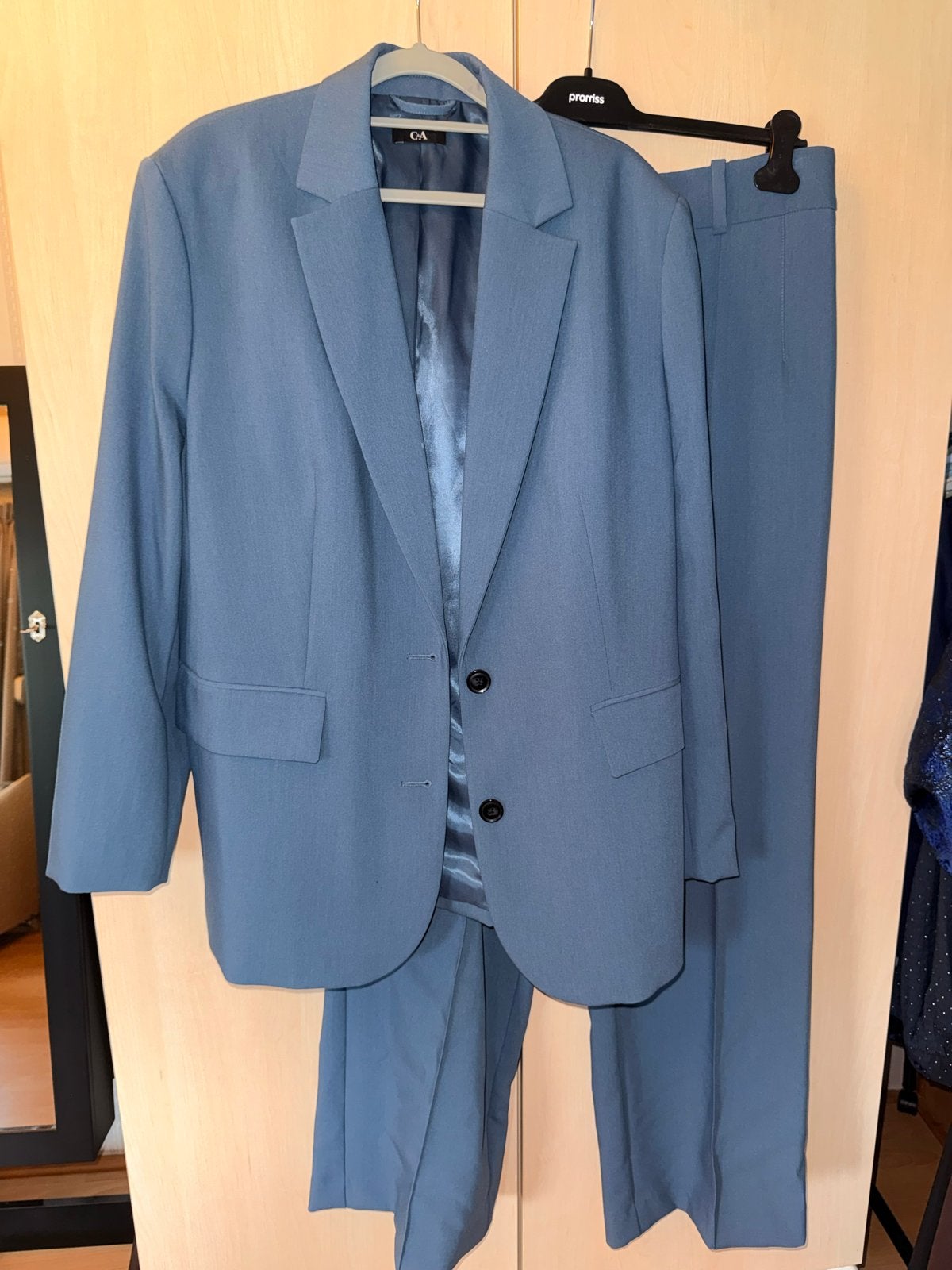 Nieuw ijsblauw damespak, Kostuum of Pak, Blauw, Maat 46/48 (XL) of groter, Nieuw