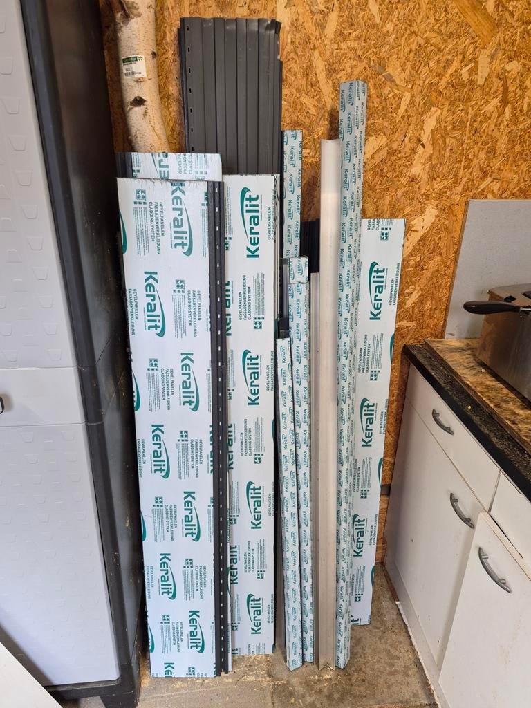 Keralit gevelbekleding en diverse profielen, Doe-het-zelf en Verbouw, Hout en Planken, Ophalen, Gebruikt, Minder dan 25 mm, Overige typen