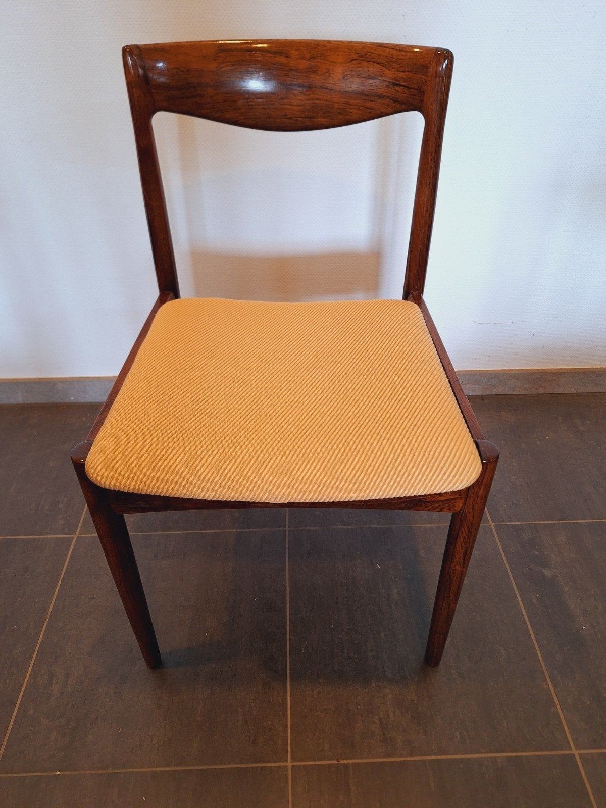 Foto 10 van vintage palissander stoelen midcentury
