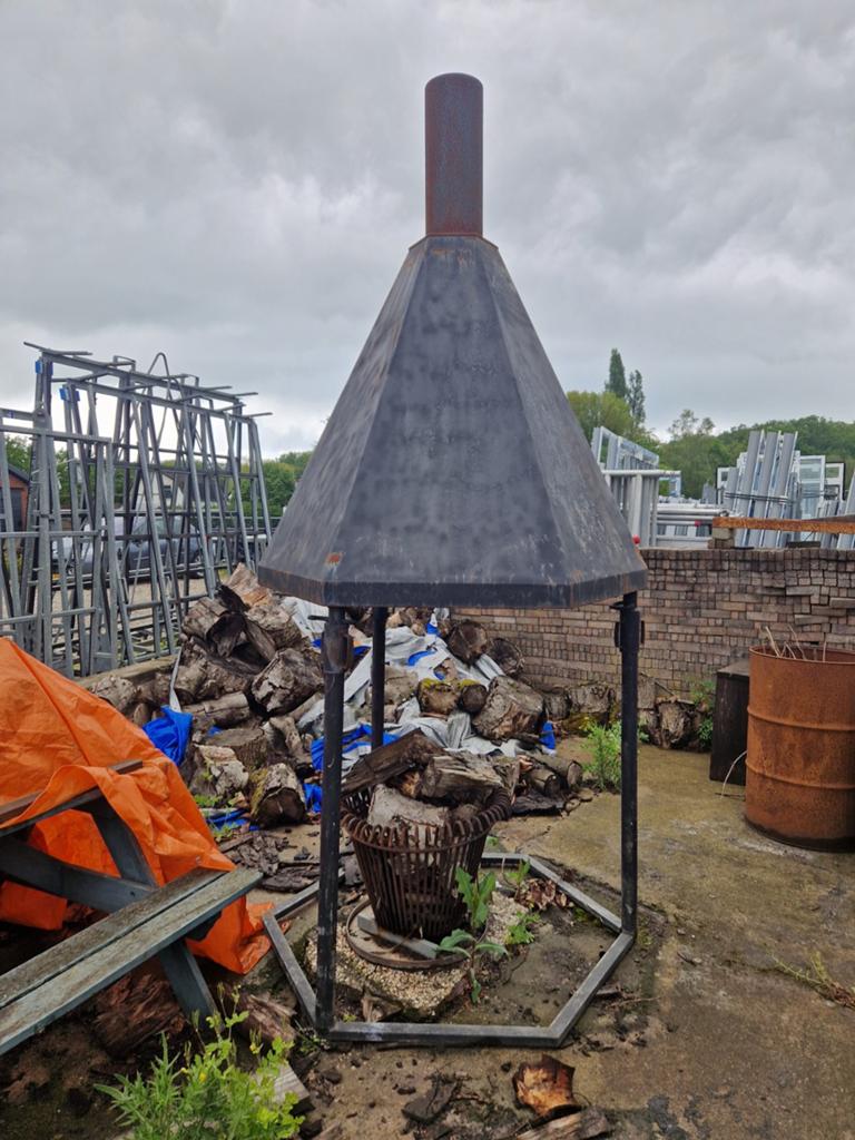 Rookkap vuurplaats incl.zware grote vuurkorf, Tuin en Terras, Ophalen