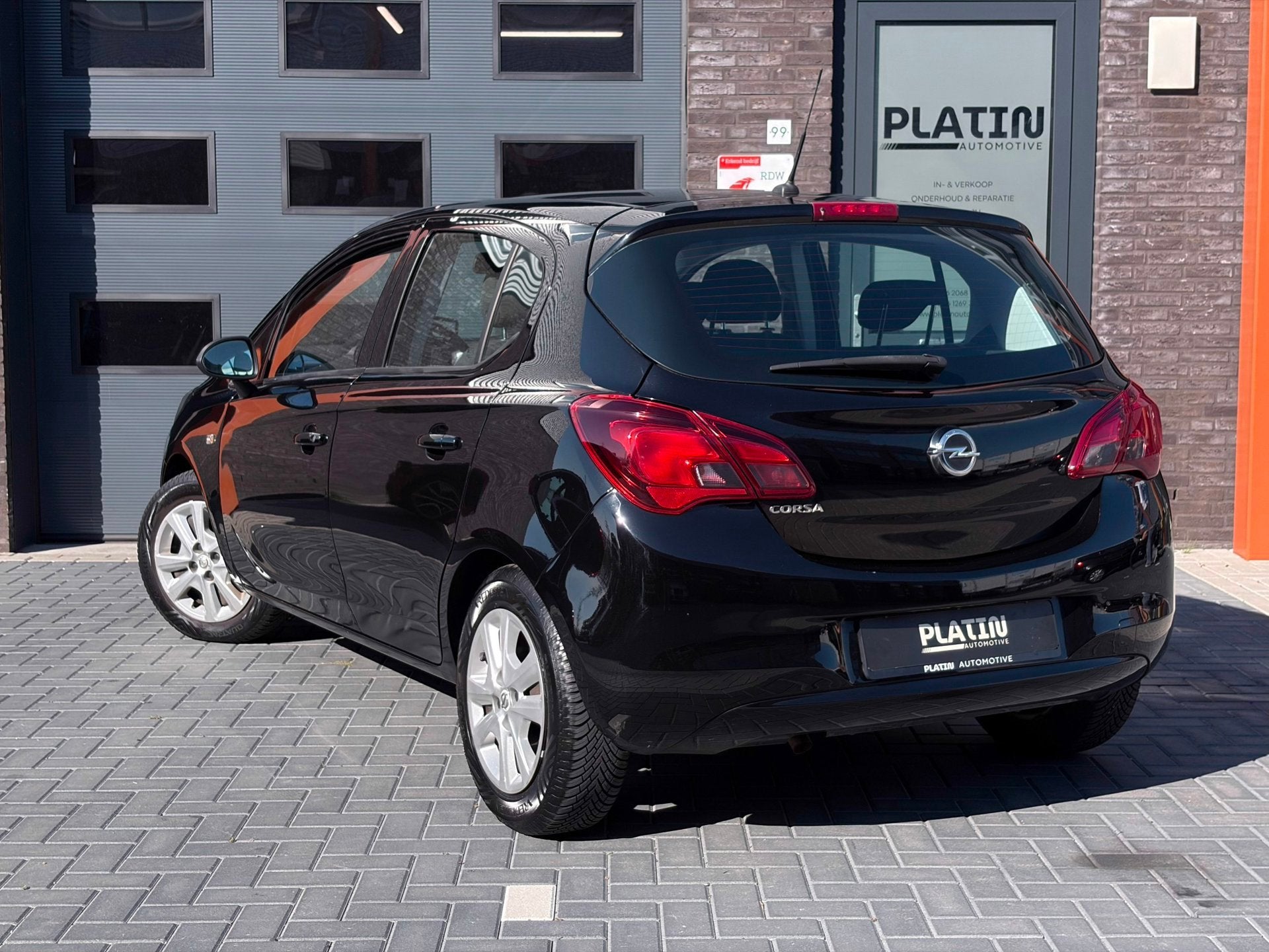 Foto 2 van Opel Corsa 1.4 Bi-Fuel Business+ |Cruise|Stoelverw|NAV|APK