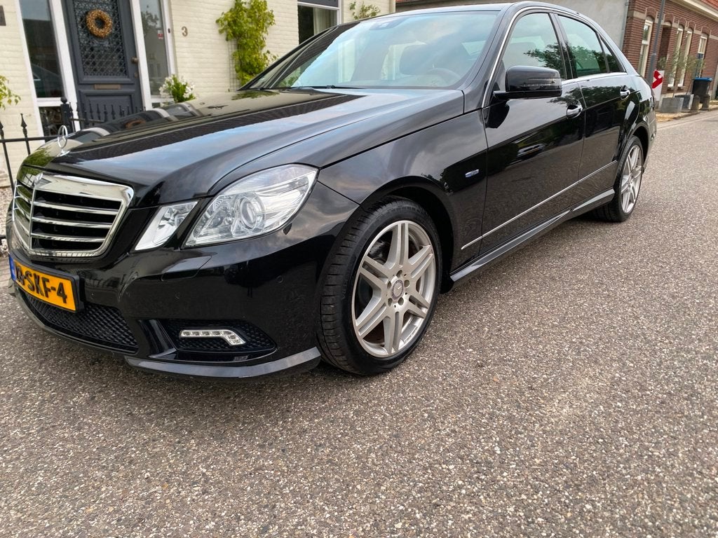 Mercedes-Benz E-klasse 200 CGI AMG Avantgarde Automaat,18 In, Auto's, Euro 5, Achterwielaandrijving, Gebruikt, Zwart