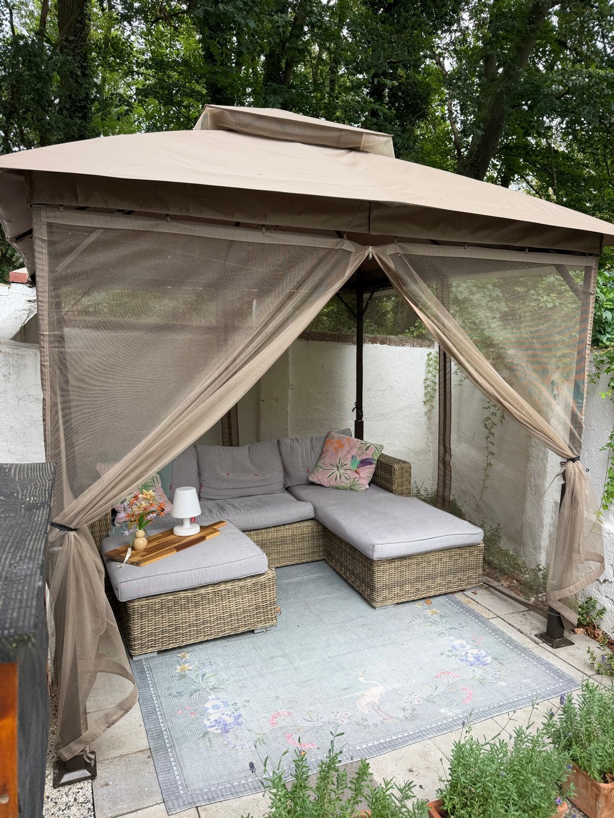 Tuinpaviljoen met muggennetten, Minder dan 4 meter, Zo goed als nieuw, Paviljoen, 2 meter of meer