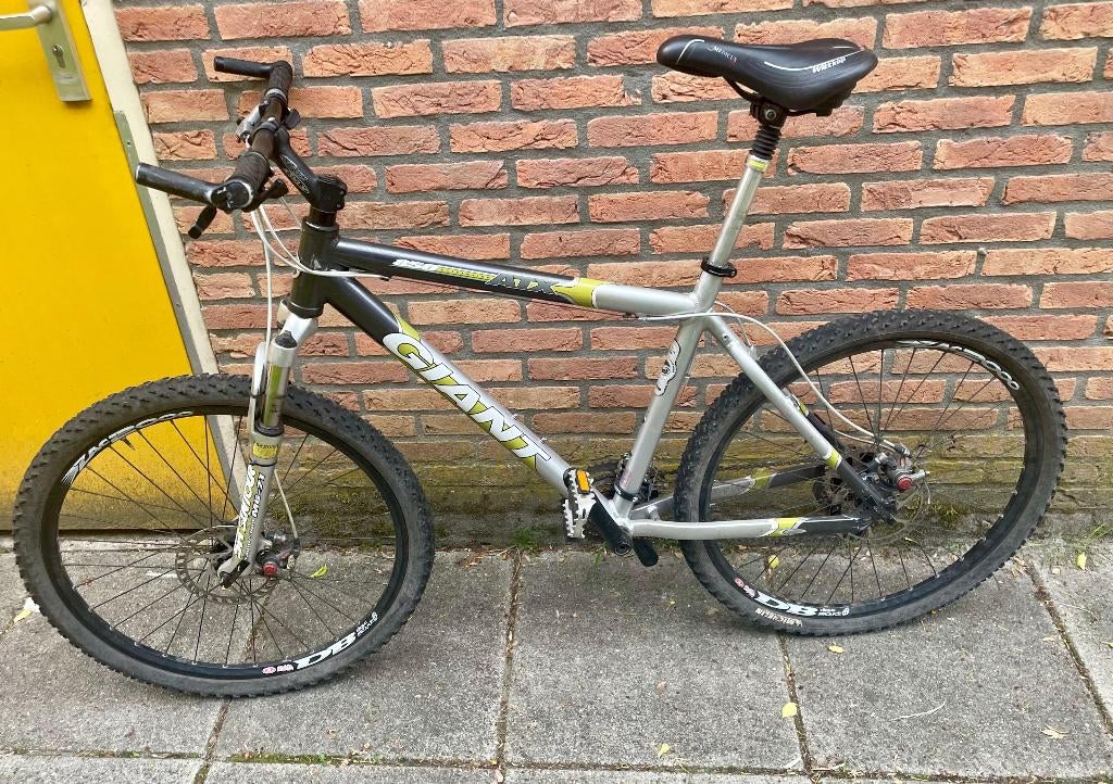 Giant ATX 850 Mountainbike 26 inch Opknapper, Fietsen en Brommers, Ophalen, Gebruikt, Hardtail, Heren